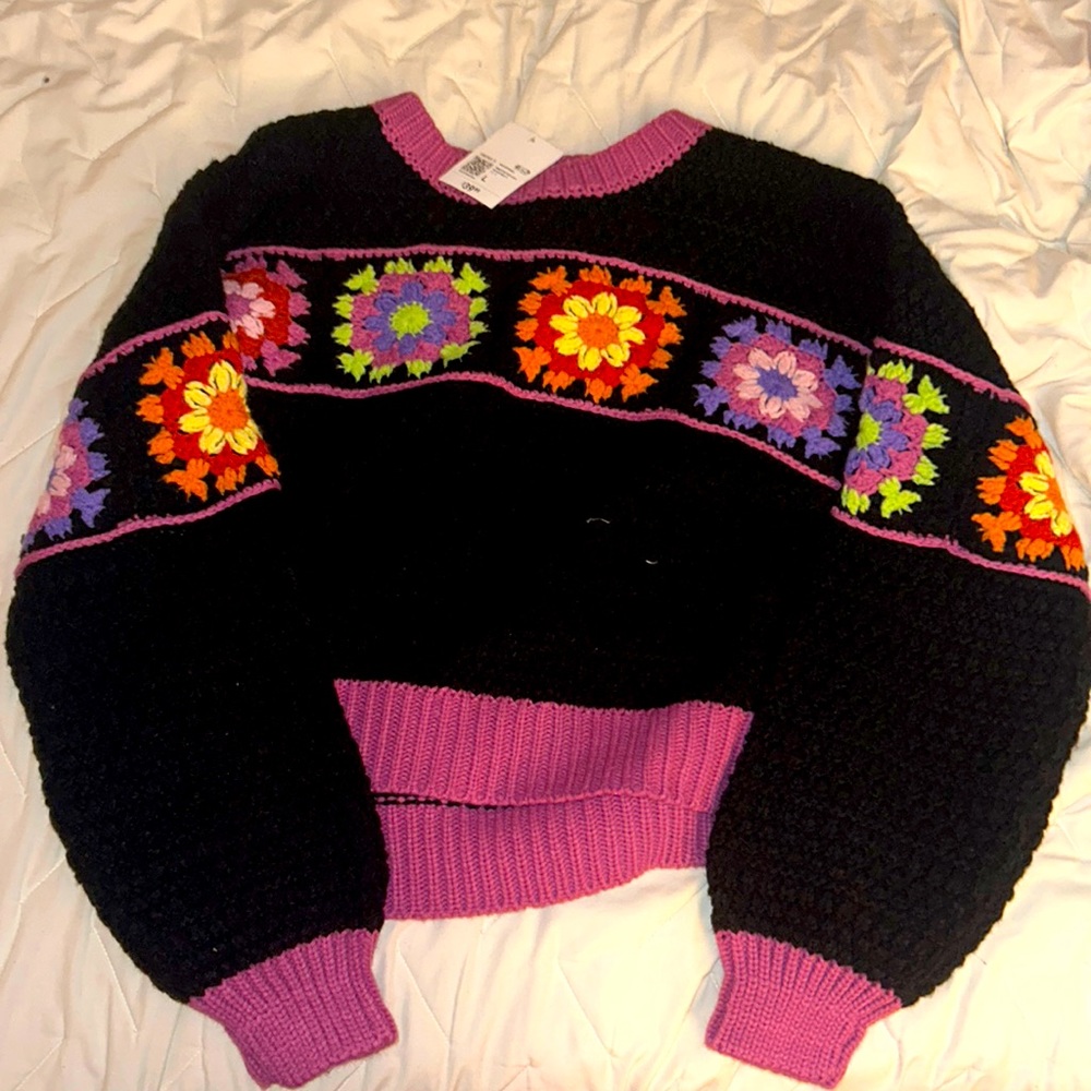 forever 21 knitted granny style flower sweater cropped